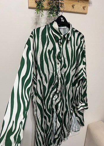 Yeşil Zebra Desenli Uzun Kollu Kadın Gömlek