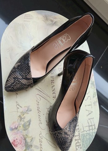 Yılan Desenli Bej Kadın Stiletto - Görsel 2