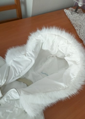 Sheinside Beyaz Kürklü Kadın Kışlık Mont