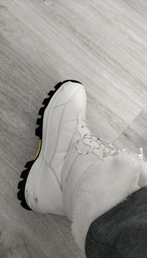 Tüylü Detaylı Beyaz Kadın Dolgu Topuk Bot - Görsel 5