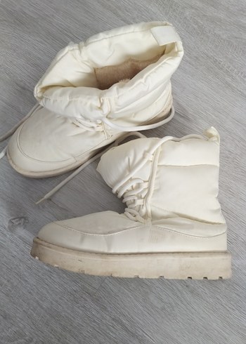 Beyaz Bağcıklı Kadın Stiletto Bot - Görsel 3