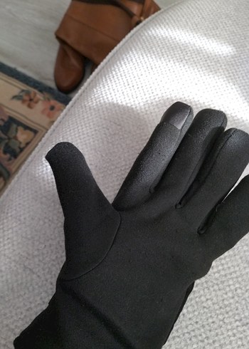 Siyah Tokalı Kadın Eldiveni - Görsel 2