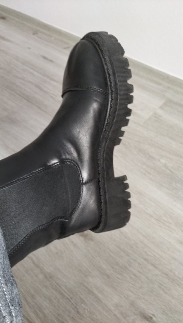 Siyah Deri Goth Tarzı Kadın Bot - Görsel 2