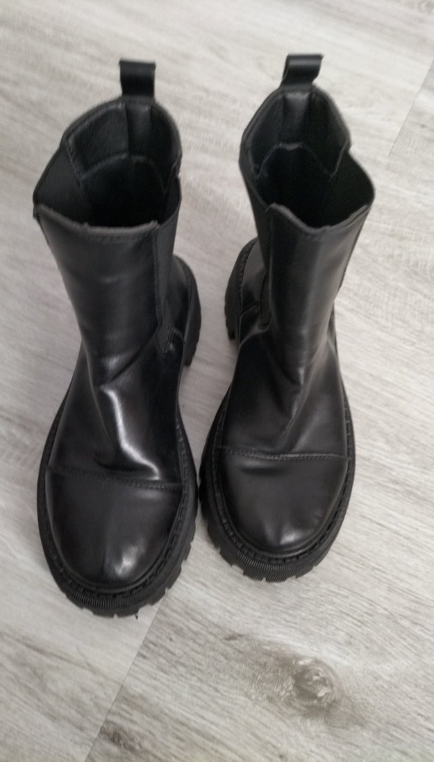 Siyah Deri Goth Tarzı Kadın Bot - Görsel 4