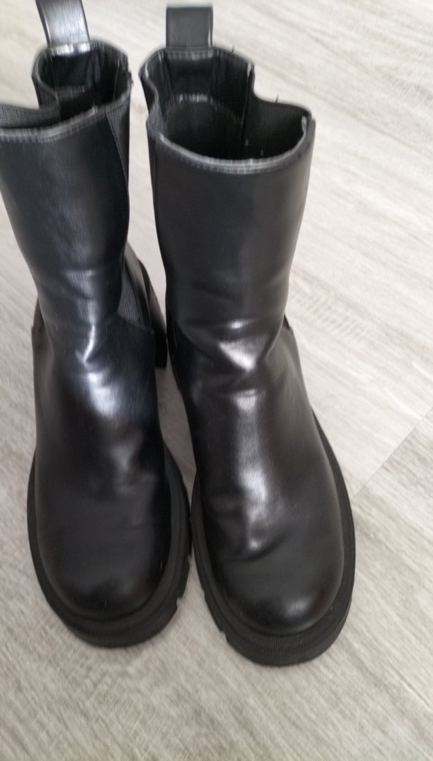 Kadın Siyah Deri Blok Topuklu Bot - Görsel 4