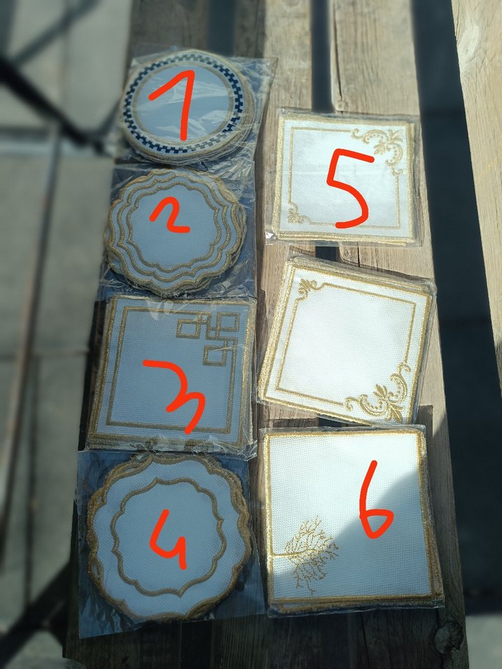 Nakışlı Altın Renkli Sofra Peçeteleri - Görsel 2