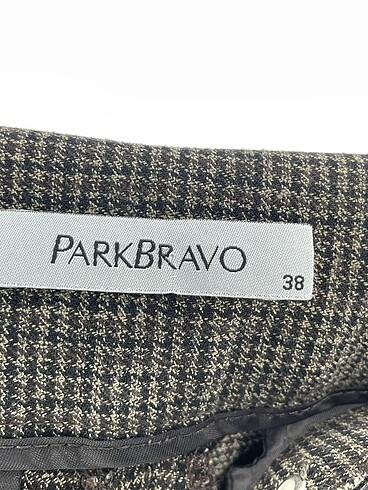 38 Beden çeşitli Renk Park Bravo Düz Kesim %70 İndirimli.