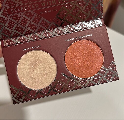 Beden Renk Zoeva Highlighter ve Allık