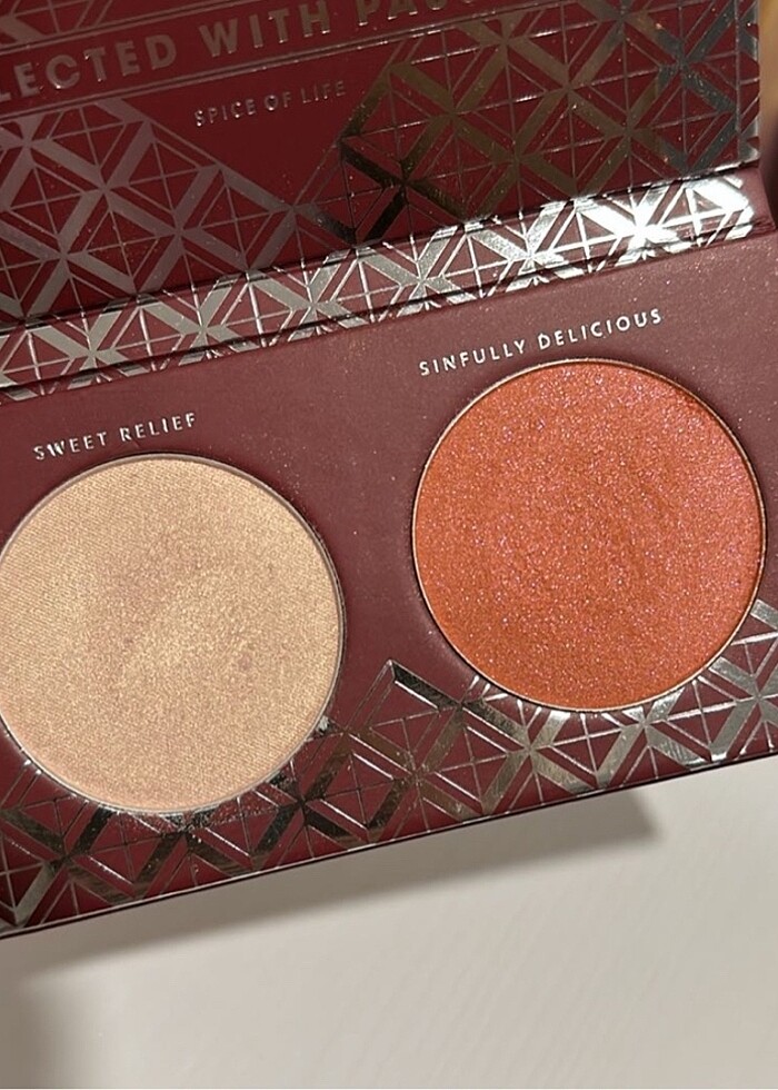 Zoeva Highlighter ve Allık - Görsel 4