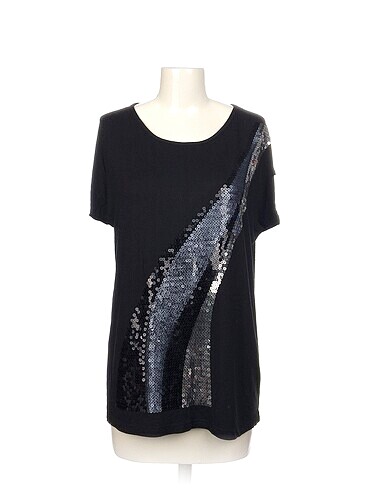 Diğer T-shirt %70 İndirimli.