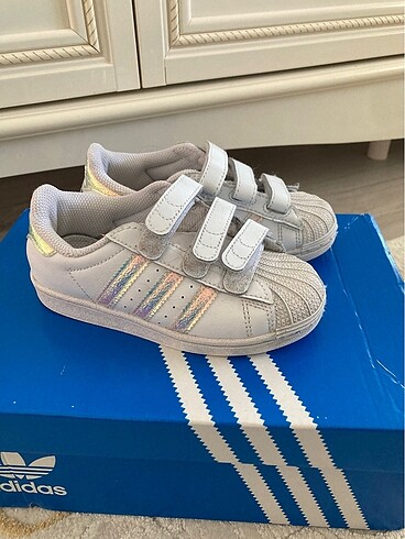 Adidas spor ayakkabı