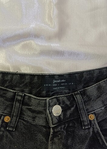 38 Beden Stradivarius Jean kot şort