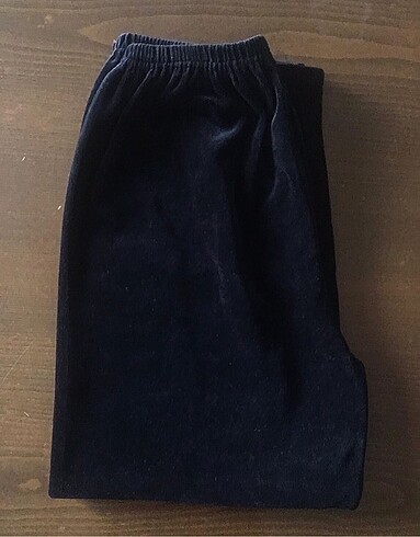 Siyah Kadife Pijama - Görsel 2