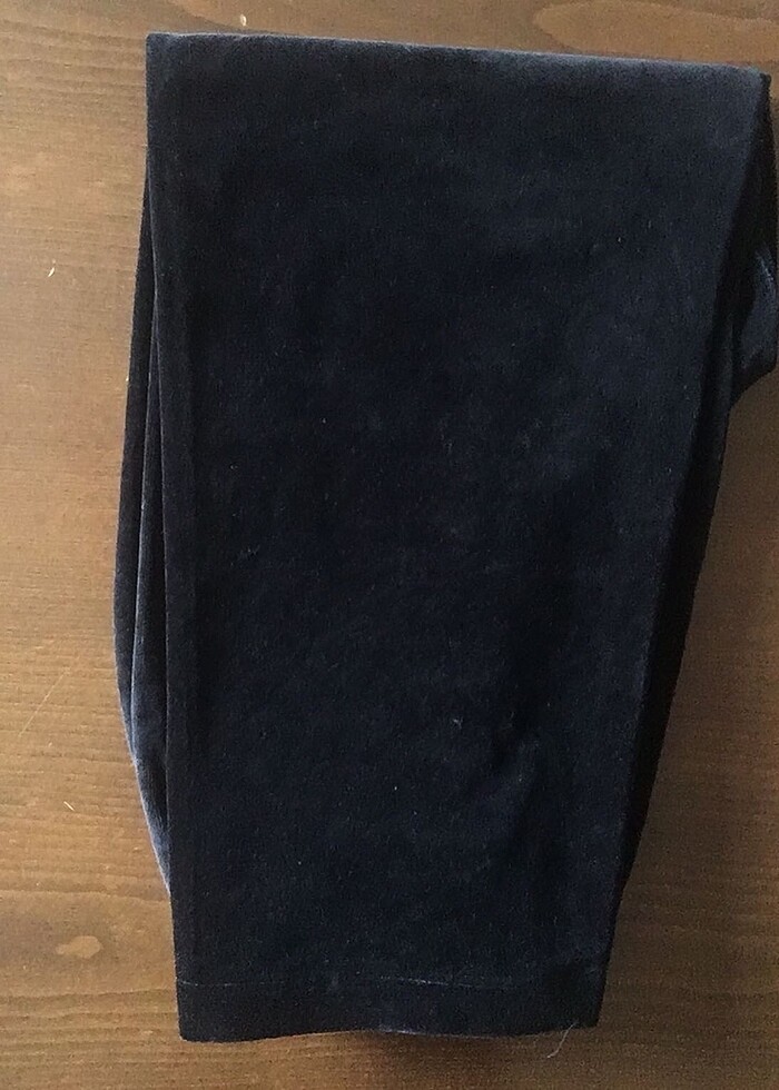 Siyah Kadife Pijama - Görsel 3