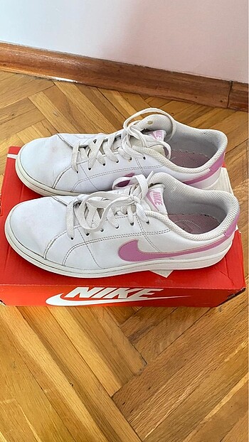 38 Beden beyaz Renk Nike ayakkabı