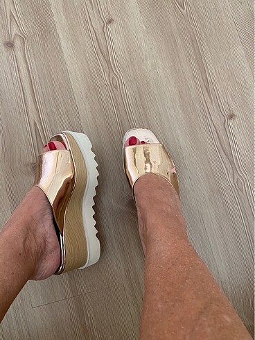 39 Beden altın Renk Stella Mccartney terlik