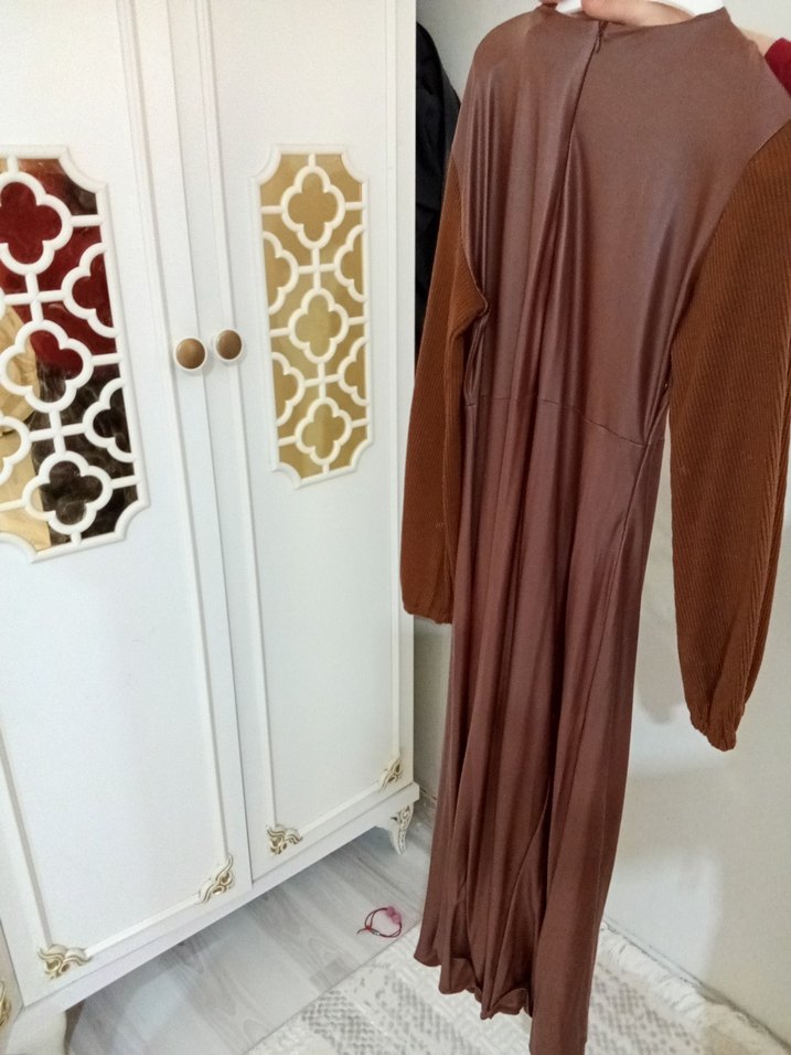 Kahverengi Uzun Kollu Drapeli Elbise - Görsel 2