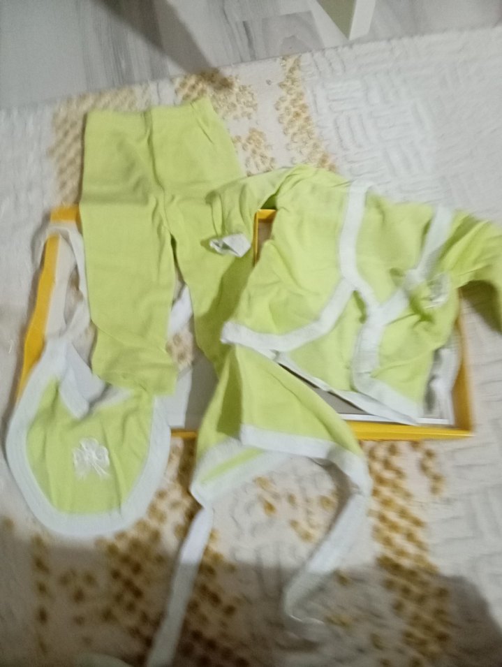 Nakışlı Sarı Bebek Önlüğü - Görsel 2