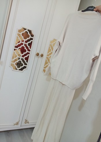 Kadın Beyaz Uzun Kollu Piliseli Triko - Görsel 2