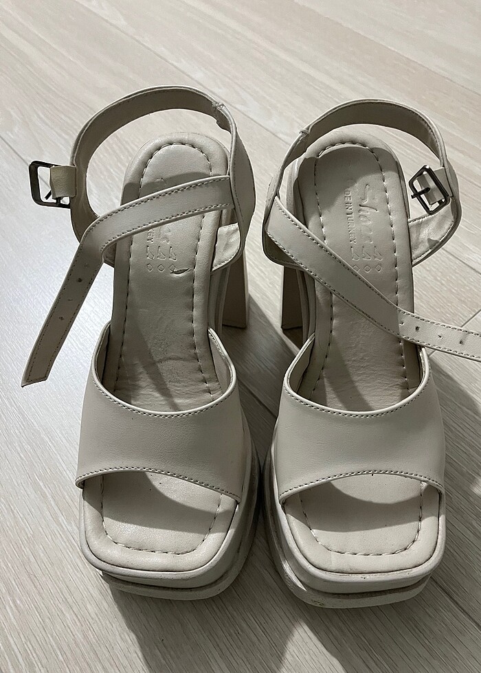 Platform topuklu ayakkabı - Görsel 2