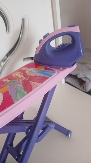 Fisher Price Ütü masası ve ütü