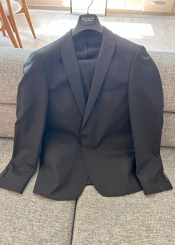 Beymen Business Beymen business siyah takım sıfırı 16 bin