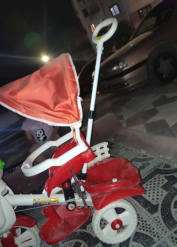 Kırmızı Renkli Çocuk Üç Tekerlekli Bisiklet