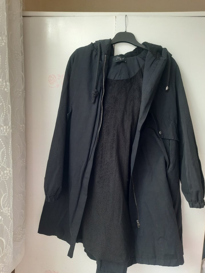 Siyah diz üstü mont - Görsel 5