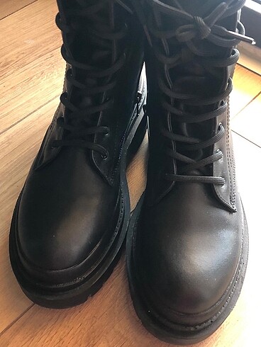 LC Waikiki Bayan bot