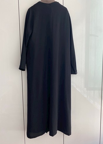 46 Beden Önünde hafif pulları olan ferace