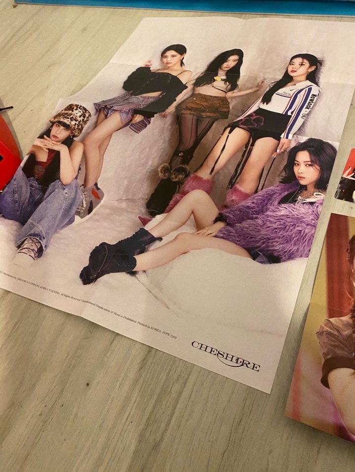 İtzy cheshire limited kpop album - Görsel 4