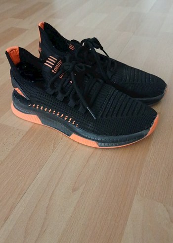 Turuncu Detaylı Siyah Bağcıklı Spor Ayakkabı - Görsel 2