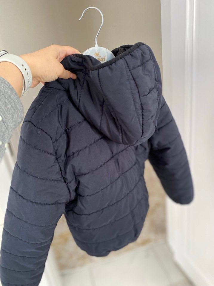 Erkek Çocuk Koyu Gri Kapüşonlu Mont - Görsel 2