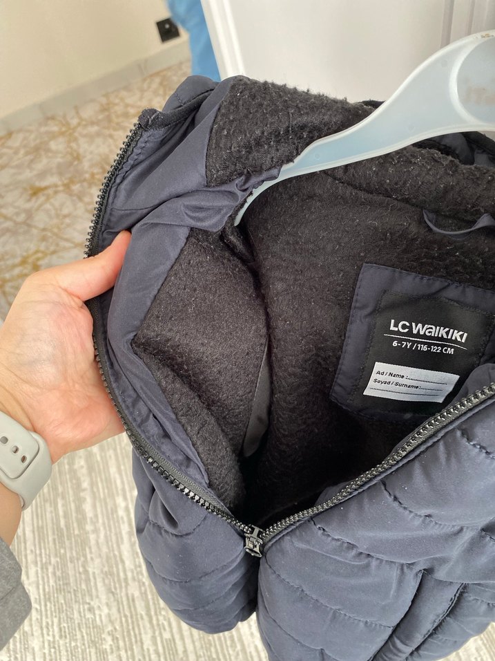 Erkek Çocuk Koyu Gri Kapüşonlu Mont - Görsel 3