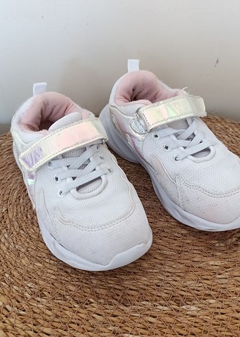 Kız Çocuk Beyaz Bağcıklı Spor Ayakkabı - Görsel 4