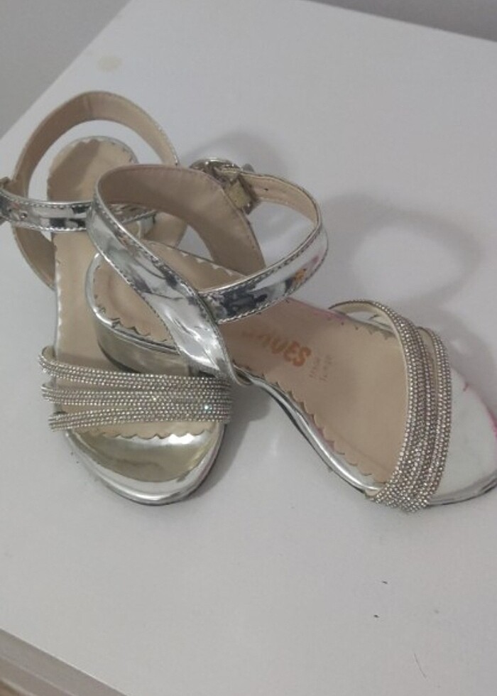 Topuklu ayakkabi - Görsel 3