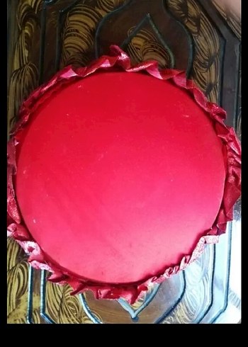 Dekoratif Kırmızı Tepside Sarı Çiçekler ve Mumlar - Görsel 5