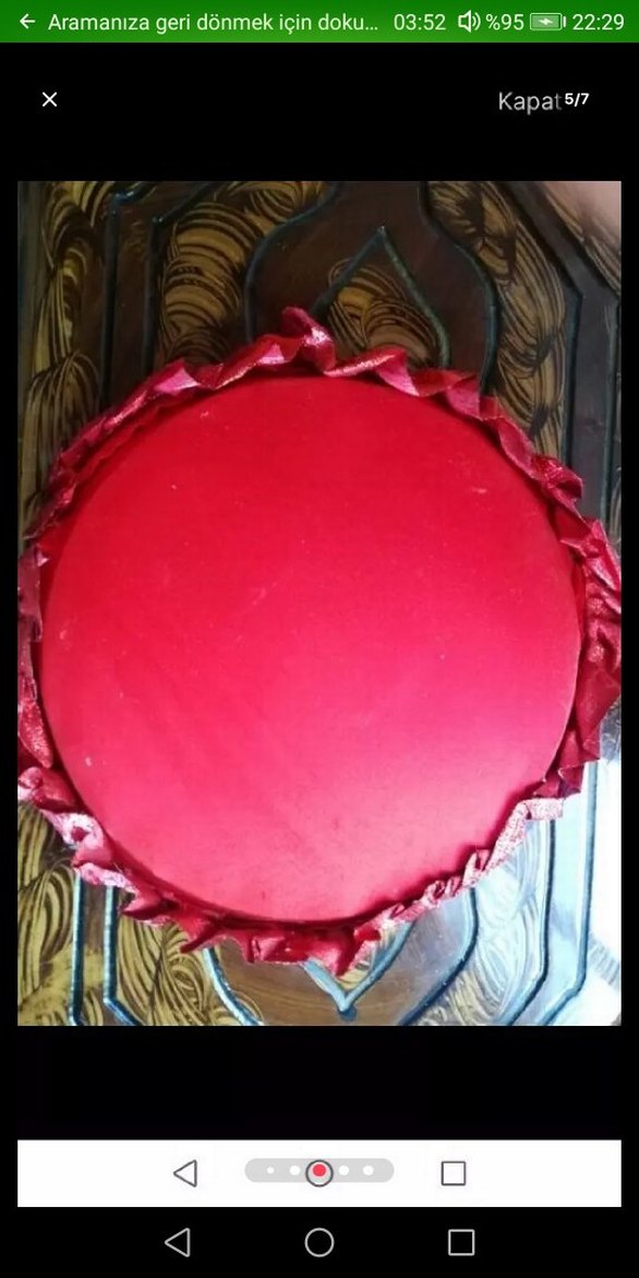 Dekoratif Kırmızı Tepside Sarı Çiçekler ve Mumlar - Görsel 5