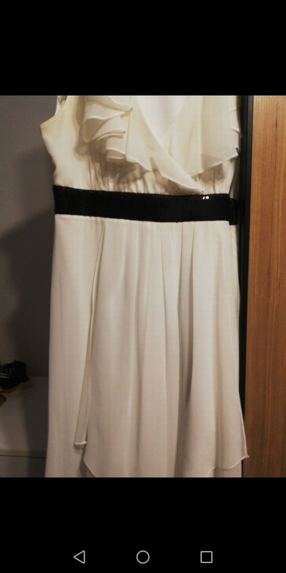 Beyaz Midi Katlı Elbise Siyah Kemerli - Görsel 4