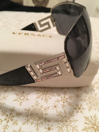 diğer Beden Versace siyah camlı kenarlrı taşlı gözlük