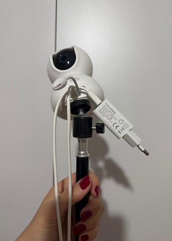 Beyaz Weewell Bebek Monitörü, Kamera ve Tripod - Görsel 2