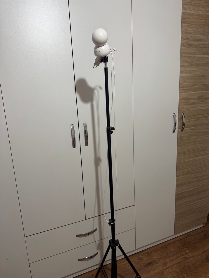 Beyaz Weewell Bebek Monitörü, Kamera ve Tripod - Görsel 4