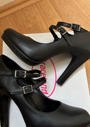 Graceland Siyah Deri Tokalı Topuklu Kadın Ayakkabı - Görsel 5