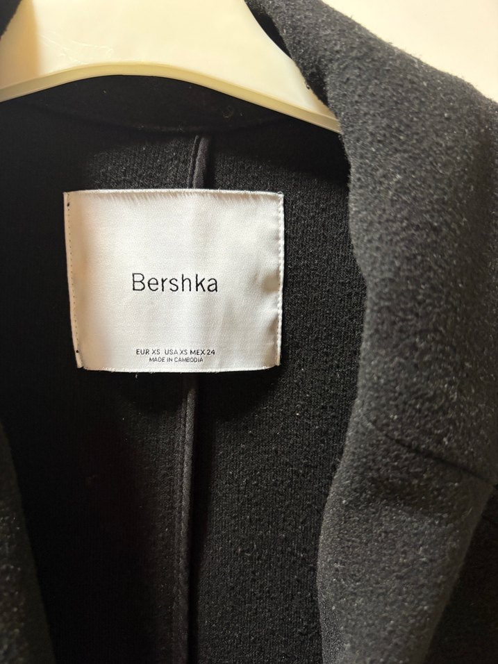 Siyah Düğmeli Kaban - Görsel 5