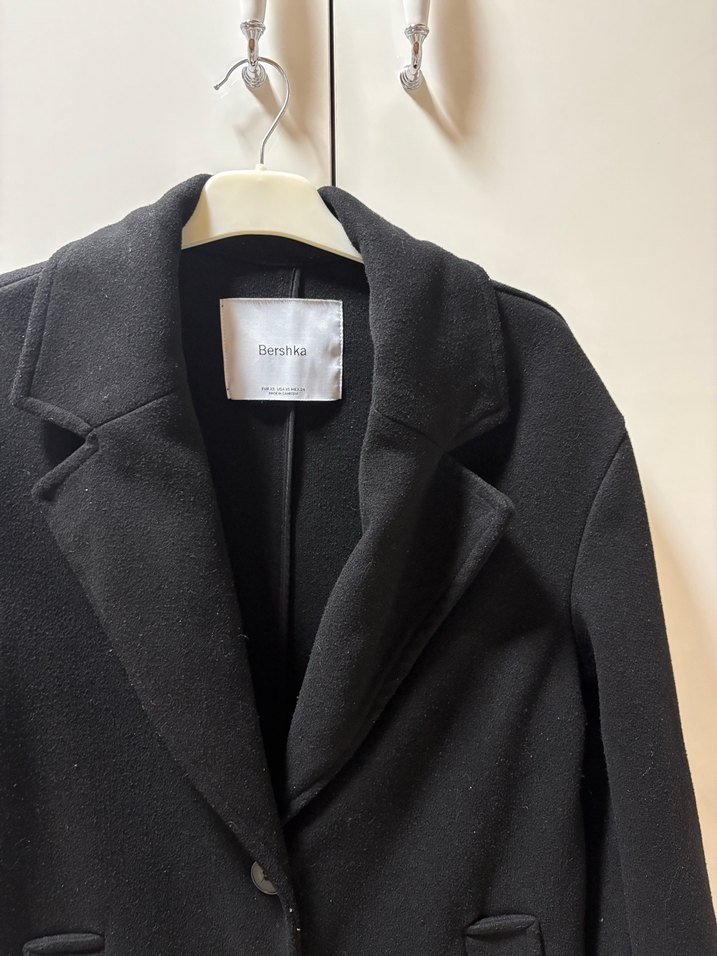 Siyah Düğmeli Kaban - Görsel 4