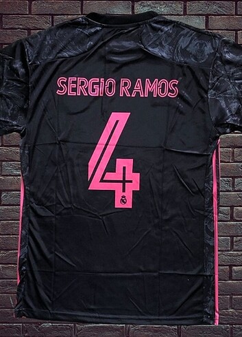 Real Madrid siyah Sergio ramos forması 