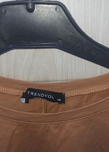 Trendyol & Milla Trendyol xs beden vatkalı omuz t-shirt Camel renk 