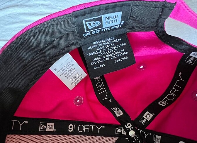  Beden New Era pembe şapka