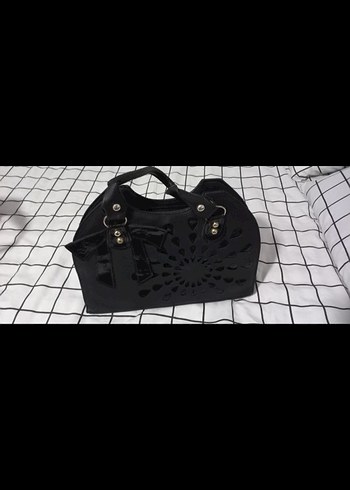 Siyah çanta - Görsel 2