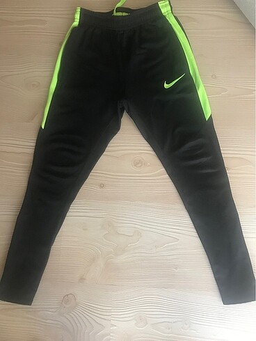 Orjinal Nike eşofman altı